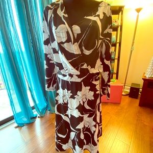 Black and White Floral Knee-Length Dress